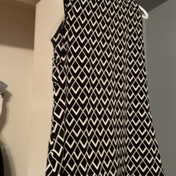 Women’s Sleeveless top - Picture 5 of 7